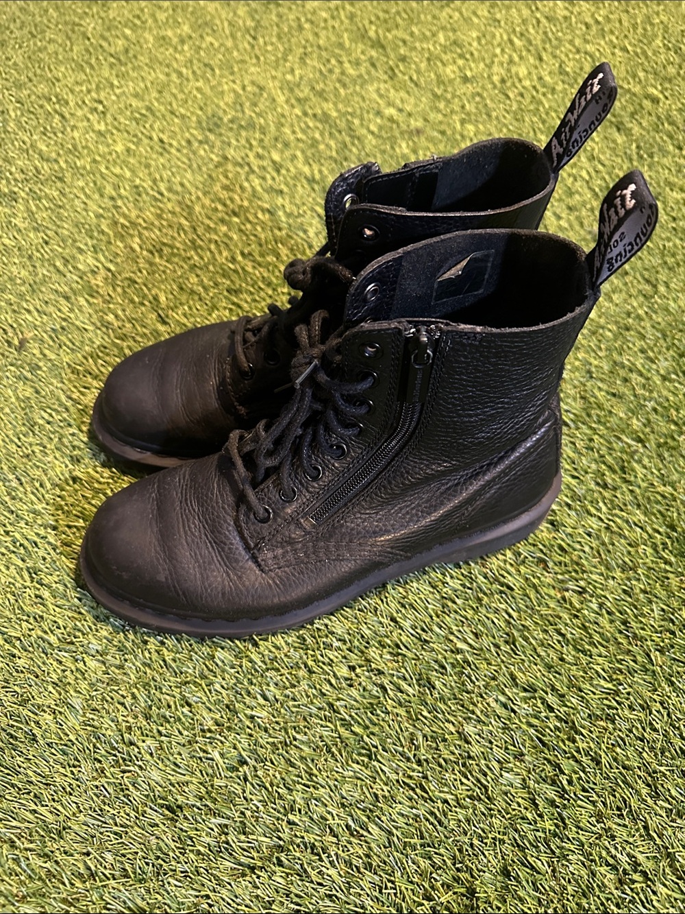Dr Martens Boots Bouncy Soles Originl Black Boots US 8 UK 6